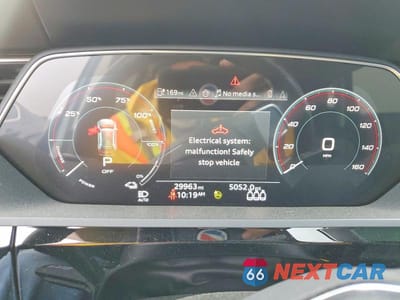 Zdjęcie 9 z 13 samochodu: 2024 AUDI Q8 E-TRON PREMIUM VIN:WA14AAGE9RB061140 - miniatura