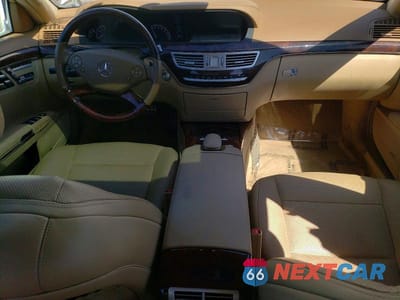 Zdjęcie 8 z 12 samochodu: 2013 MERCEDES-BENZ S 550 VIN:WDDNG7DB2DA503881 - miniatura