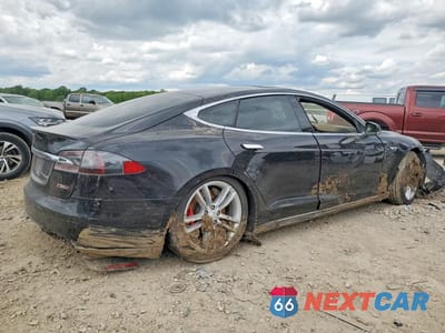 Trzecie zdjęcie samochodu z tyłu: 2016 TESLA MODEL S VIN:5YJSA1E49GF128935 - miniatura