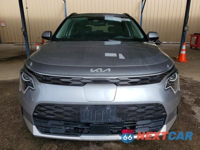 Piąte zdjęcie samochodu w środku: 2023 KIA NIRO WIND VIN:KNDCR3L17P5072397 - miniatura