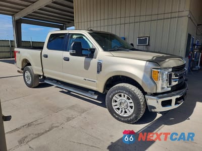 Czwarte zdjęcie samochodu z boku: 2018 FORD F250 SUPER DUTY VIN:1FT7W2BT7JEC23768 - miniatura