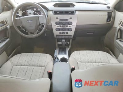 Zdjęcie 8 z 11 samochodu: 2008 FORD FOCUS SE VIN:1FAHP35N08W147289 - miniatura