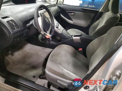 Zdjęcie 7 z 13 samochodu: 2013 TOYOTA PRIUS TWO VIN:JTDKN3DU1D5683540 - miniatura