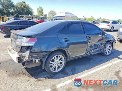 Trzecie zdjęcie samochodu z tyłu: 2010 LEXUS HS 250H VIN:JTHBB1BA8A2021987 - miniatura