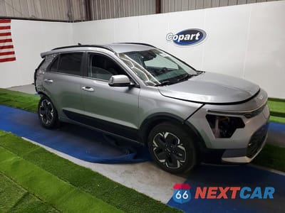 Czwarte zdjęcie samochodu z boku: 2024 KIA NIRO EV WIND VIN:KNDCR3L11R5080787 - miniatura