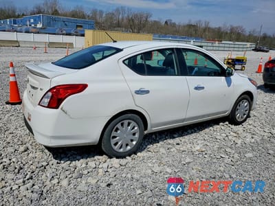 Trzecie zdjęcie samochodu z tyłu: 2018 NISSAN VERSA SV VIN:3N1CN7AP1JL877347 - miniatura