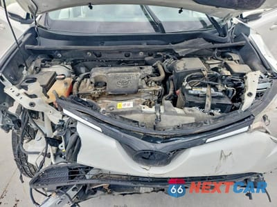 Zdjęcie 12 z 14 samochodu: 2017 TOYOTA RAV4 XLE VIN:JTMWFREV2HJ722206 - miniatura