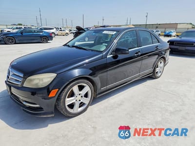 2011 MERCEDES-BENZ C 300 WDDGF5EB1BR140311 - główne zdjęcie licytacji z USA - miniatura