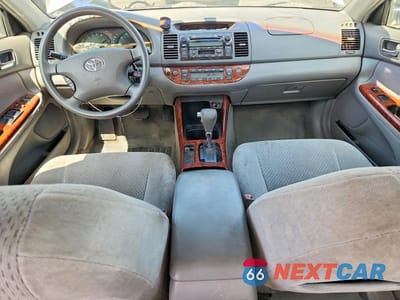 Zdjęcie 8 z 11 samochodu: 2003 TOYOTA CAMRY XLE VIN:4T1BE30K93U708625 - miniatura