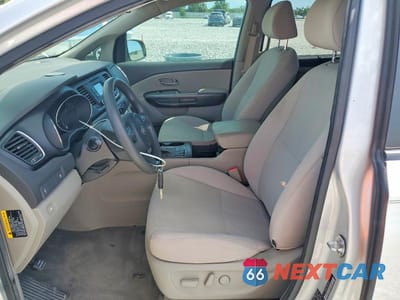 Zdjęcie 7 z 14 samochodu: 2016 KIA SEDONA LX VIN:KNDMB5C12G6103280 - miniatura