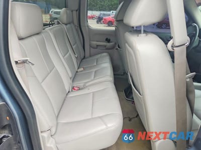 Zdjęcie 10 z 11 samochodu: 2008 CHEVROLET SILVERADO K1500 VIN:2GCEK19J381121008 - miniatura