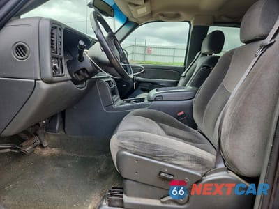 Zdjęcie 7 z 12 samochodu: 2003 GMC NEW SIERRA K1500 VIN:2GTEK19T731204550 - miniatura