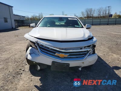 Piąte zdjęcie samochodu w środku: 2018 CHEVROLET IMPALA LT VIN:1G1105S39JU141175 - miniatura