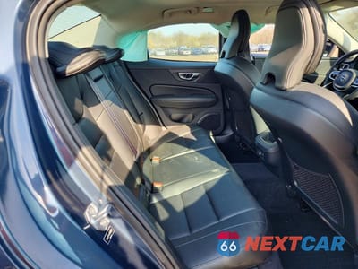 Zdjęcie 10 z 13 samochodu: 2019 VOLVO S60 T6 MOMENTUM VIN:7JRA22TK4KG005284 - miniatura