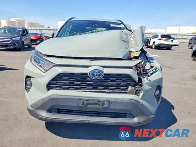 Piąte zdjęcie samochodu w środku: 2020 TOYOTA RAV4 HYBRID XLE VIN:4T3RWRFV9LU005257 - miniatura
