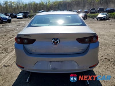 Zdjęcie 6 z 12 samochodu: 2023 MAZDA 3 PREFERRED VIN:3MZBPACM6PM355347 - miniatura