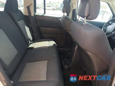 Zdjęcie 10 z 12 samochodu: 2010 JEEP PATRIOT SPORT VIN:1J4NF2GB7AD512981 - miniatura