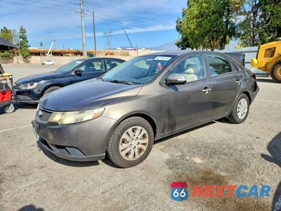 2010 KIA FORTE EX KNAFU4A27A5165387 - główne zdjęcie licytacji z USA - miniatura