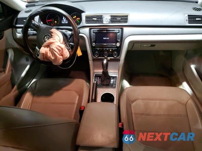 Zdjęcie 8 z 12 samochodu: 2015 VOLKSWAGEN PASSAT SE VIN:1VWBV7A34FC051551 - miniatura