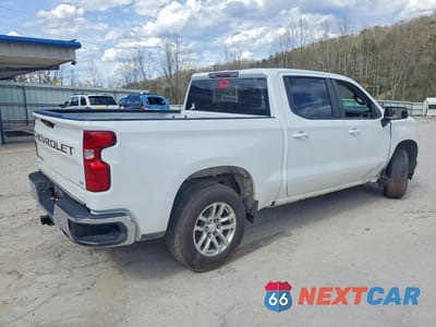 Trzecie zdjęcie samochodu z tyłu: 2021 CHEVROLET SILVERADO K1500 LT VIN:1GCUYDED2MZ232596 - miniatura