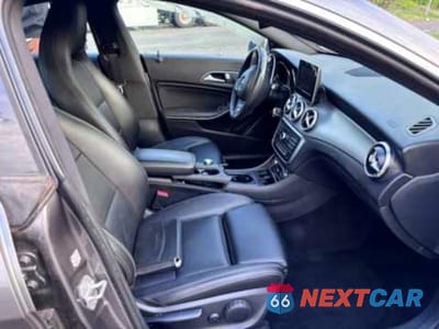Piąte zdjęcie samochodu w środku: 2016 MERCEDES-BENZ CLA 250 VIN:WDDSJ4EB3GN384897 - miniatura