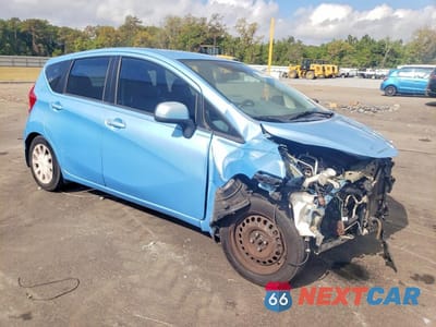 Czwarte zdjęcie samochodu z boku: 2014 NISSAN VERSA NOTE SV VIN:3N1CE2CP3EL426605 - miniatura