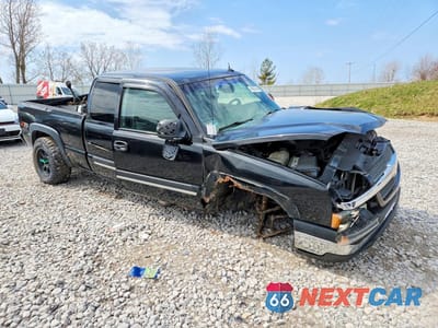 Czwarte zdjęcie samochodu z boku: 2003 CHEVROLET SILVERADO K1500 VIN:2GCEK19T631212980 - miniatura