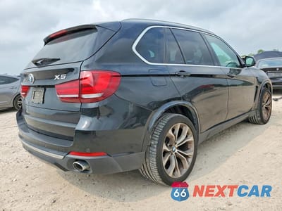 Trzecie zdjęcie samochodu z tyłu: 2016 BMW X5 SDRIVE35I VIN:5UXKR2C56G0H42173 - miniatura