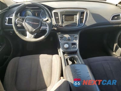 Zdjęcie 8 z 12 samochodu: 2015 CHRYSLER 200 LIMITED VIN:1C3CCCAB5FN632689 - miniatura