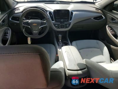 Zdjęcie 8 z 12 samochodu: 2020 CHEVROLET MALIBU LT VIN:1G1ZD5ST3LF037716 - miniatura