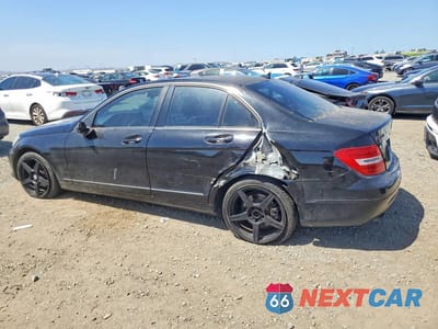 Drugie zdjęcie samochodu z przodu: 2014 MERCEDES-BENZ C 250 VIN:WDDGF4HB2ER316938 - miniatura