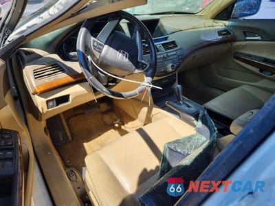 Zdjęcie 8 z 12 samochodu: 2009 HONDA ACCORD EXL VIN:1HGCP36839A044445 - miniatura