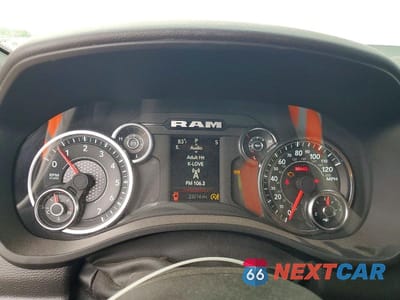 Zdjęcie 9 z 12 samochodu: 2025 RAM 1500 BIG HORN VIN:1C6RREFG8SN530955 - miniatura