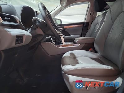 Zdjęcie 7 z 14 samochodu: 2025 TOYOTA HIGHLANDER HYBRID PLATINUM VIN:5TDEBRCH7SS686608 - miniatura