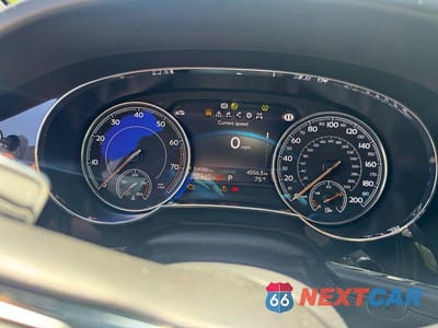 Zdjęcie 8 z 10 samochodu: 2017 BENTLEY BENTAYGA VIN:SJAAC2ZV6HC015264 - miniatura