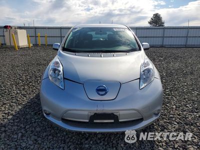 Piąte zdjęcie samochodu w środku: 2017 NISSAN LEAF S VIN:1N4BZ0CP5HC307929 - miniatura