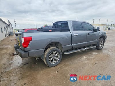 Trzecie zdjęcie samochodu z tyłu: 2018 NISSAN TITAN XD SV VIN:1N6BA1F4XJN546201 - miniatura