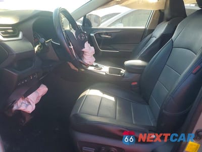 Zdjęcie 7 z 13 samochodu: 2019 TOYOTA RAV4 XLE VIN:JTMP1RFV8KD509042 - miniatura