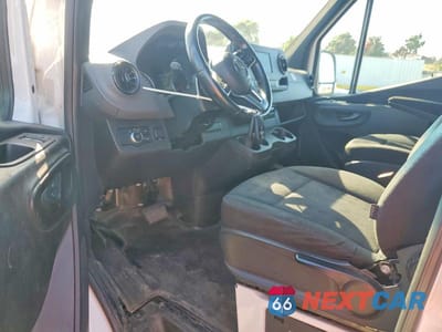 Zdjęcie 8 z 13 samochodu: 2022 MERCEDES-BENZ SPRINTER 1500 VIN:W1Y70BGY4NT087912 - miniatura