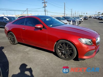 Czwarte zdjęcie samochodu z boku: 2018 MERCEDES-BENZ E 400 VIN:WDD1J6FB1JF022719 - miniatura