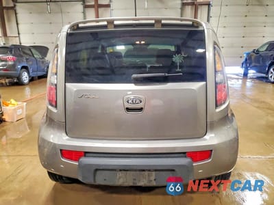 Zdjęcie 6 z 11 samochodu: 2011 KIA SOUL + VIN:KNDJT2A29B7246529 - miniatura