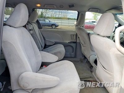 Zdjęcie 11 z 13 samochodu: 2013 TOYOTA SIENNA LE VIN:5TDKK3DC9DS319294 - miniatura