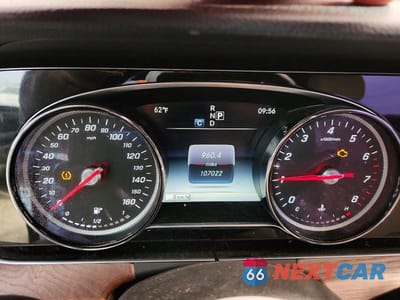 Zdjęcie 9 z 12 samochodu: 2017 MERCEDES-BENZ E 300 4MATIC VIN:WDDZF4KB7HA036193 - miniatura