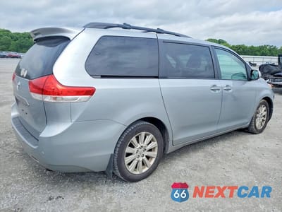 Trzecie zdjęcie samochodu z tyłu: 2014 TOYOTA SIENNA XLE 7-PASSENGER VIN:5TDDK3DC5ES082281 - miniatura
