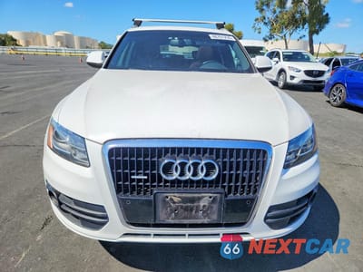 Piąte zdjęcie samochodu w środku: 2010 AUDI Q5 PREMIUM PLUS VIN:WA1LKBFP2AA080088 - miniatura