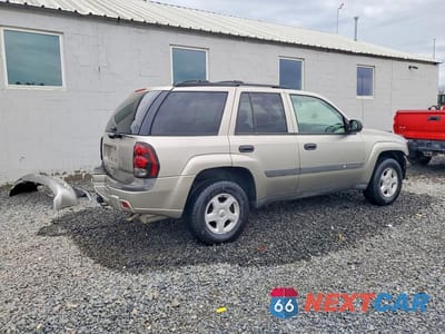 Trzecie zdjęcie samochodu z tyłu: 2003 CHEV TRAILBLAZER VIN:1GNDT13S132330564 - miniatura