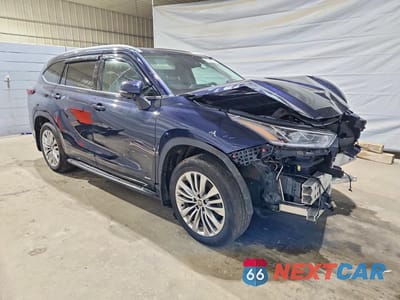 Czwarte zdjęcie samochodu z boku: 2025 TOYOTA HIGHLANDER HYBRID PLATINUM VIN:5TDEBRCH7SS686608 - miniatura