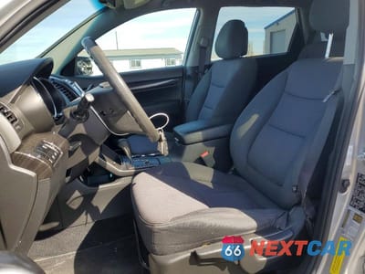 Zdjęcie 7 z 12 samochodu: 2013 KIA SORENTO LX VIN:5XYKTDA29DG411842 - miniatura