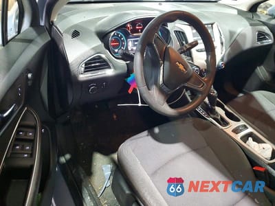 Zdjęcie 8 z 13 samochodu: 2017 CHEVROLET CRUZE LS VIN:1G1BC5SMXH7208542 - miniatura
