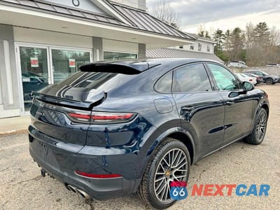Czwarte zdjęcie samochodu z boku: 2021 PORSCHE CAYENNE S COUPE VIN:WP1BB2AY7MDA46084 - miniatura